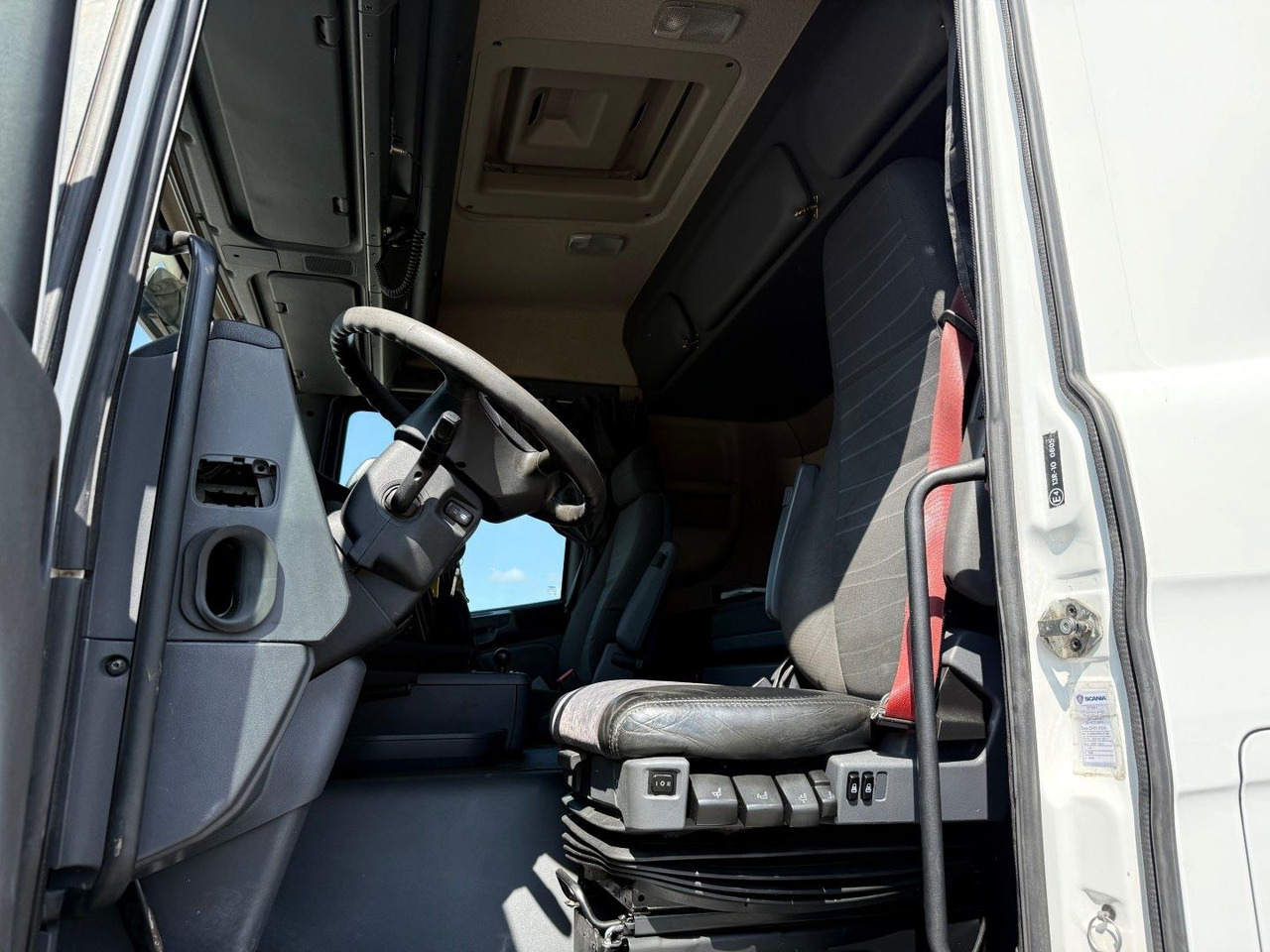 Scania G480 8x2*6 24.000 L / 5 compartments / ADR Tank - Camion citerne: photos 5 Scania G480 8x2*6 24.000 L / 5 compartments / ADR Tank - Camion citerne: photos 5