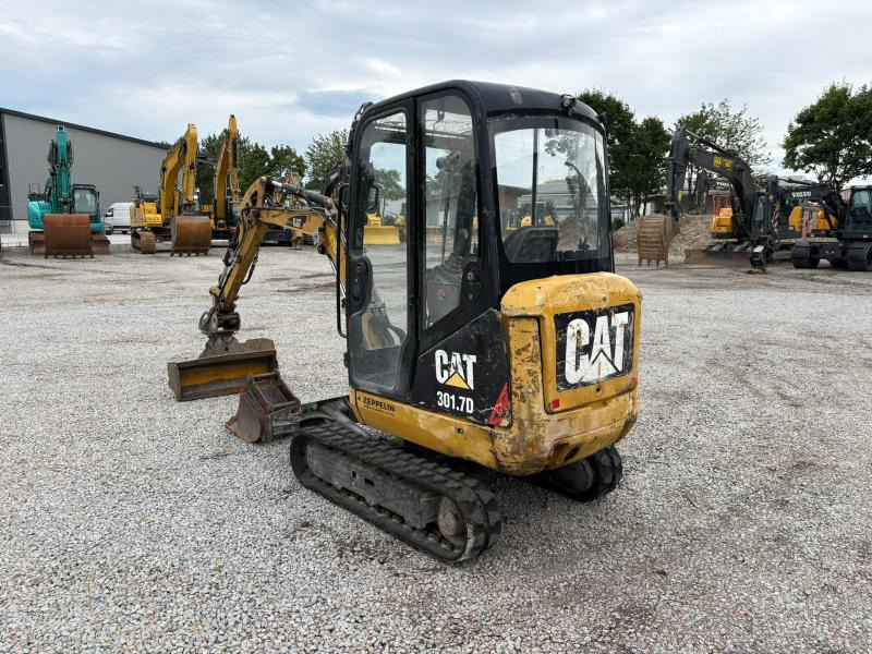 Mini pelle Caterpillar 301.7D: photos 1