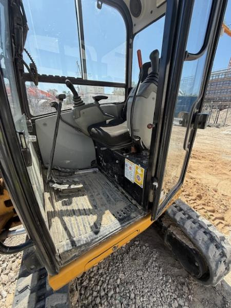 Caterpillar 302.7D CR - Mini pelle: photos 5 Caterpillar 302.7D CR - Mini pelle: photos 5