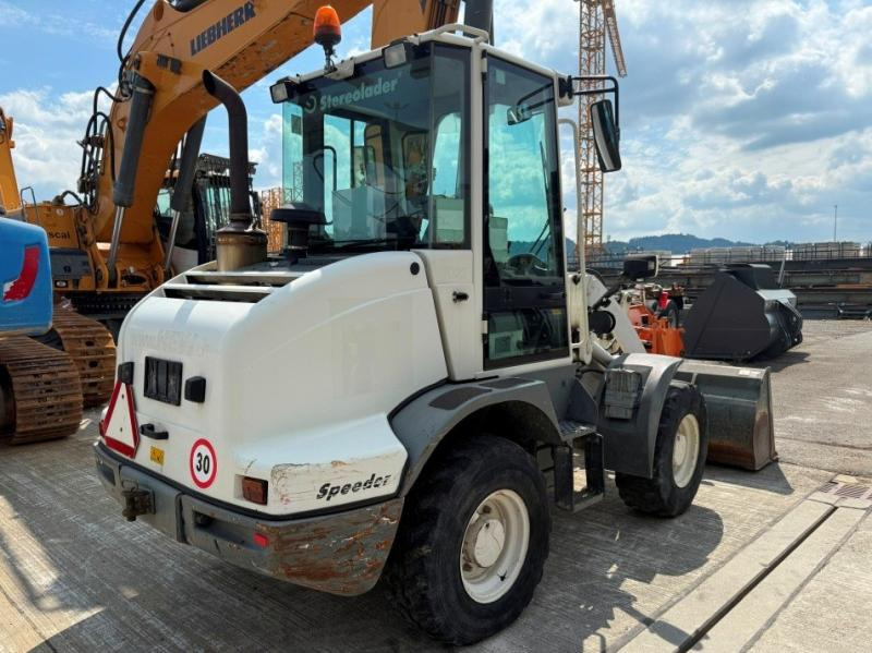 Liebherr L507 - Chargeuse sur pneus: photos 4 Liebherr L507 - Chargeuse sur pneus: photos 4