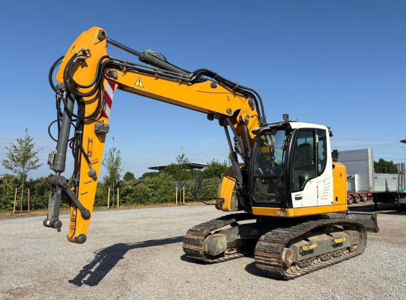 Liebherr R914 Compact Litronic - Pelle sur chenille: photos 2 Liebherr R914 Compact Litronic - Pelle sur chenille: photos 2