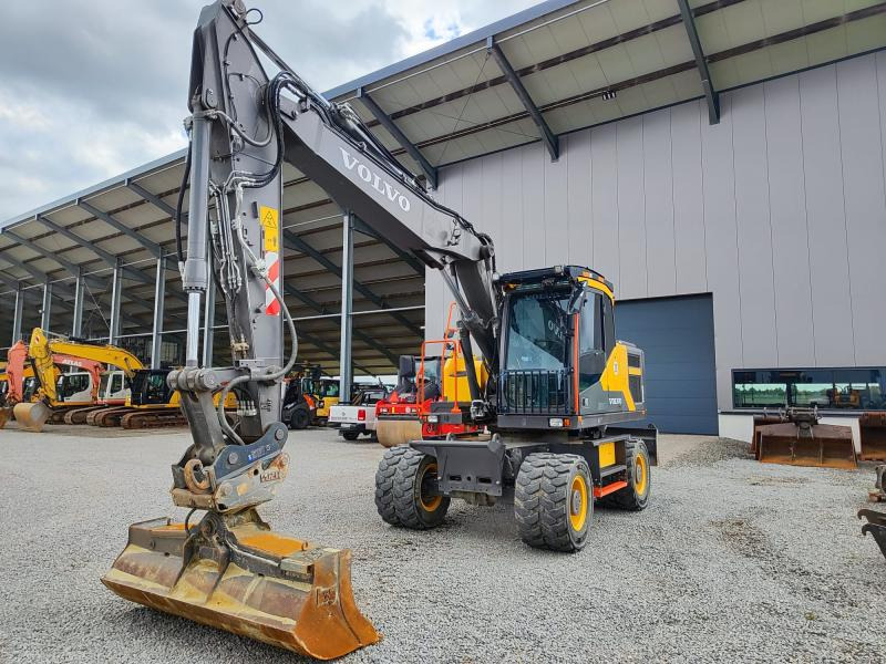 Volvo EW160E - Pelle sur pneus: photos 2 Volvo EW160E - Pelle sur pneus: photos 2