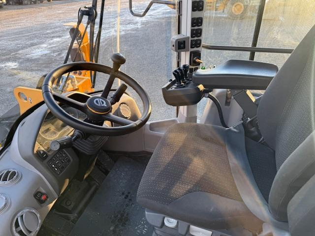 Volvo L110H - Chargeuse sur pneus: photos 3 Volvo L110H - Chargeuse sur pneus: photos 3