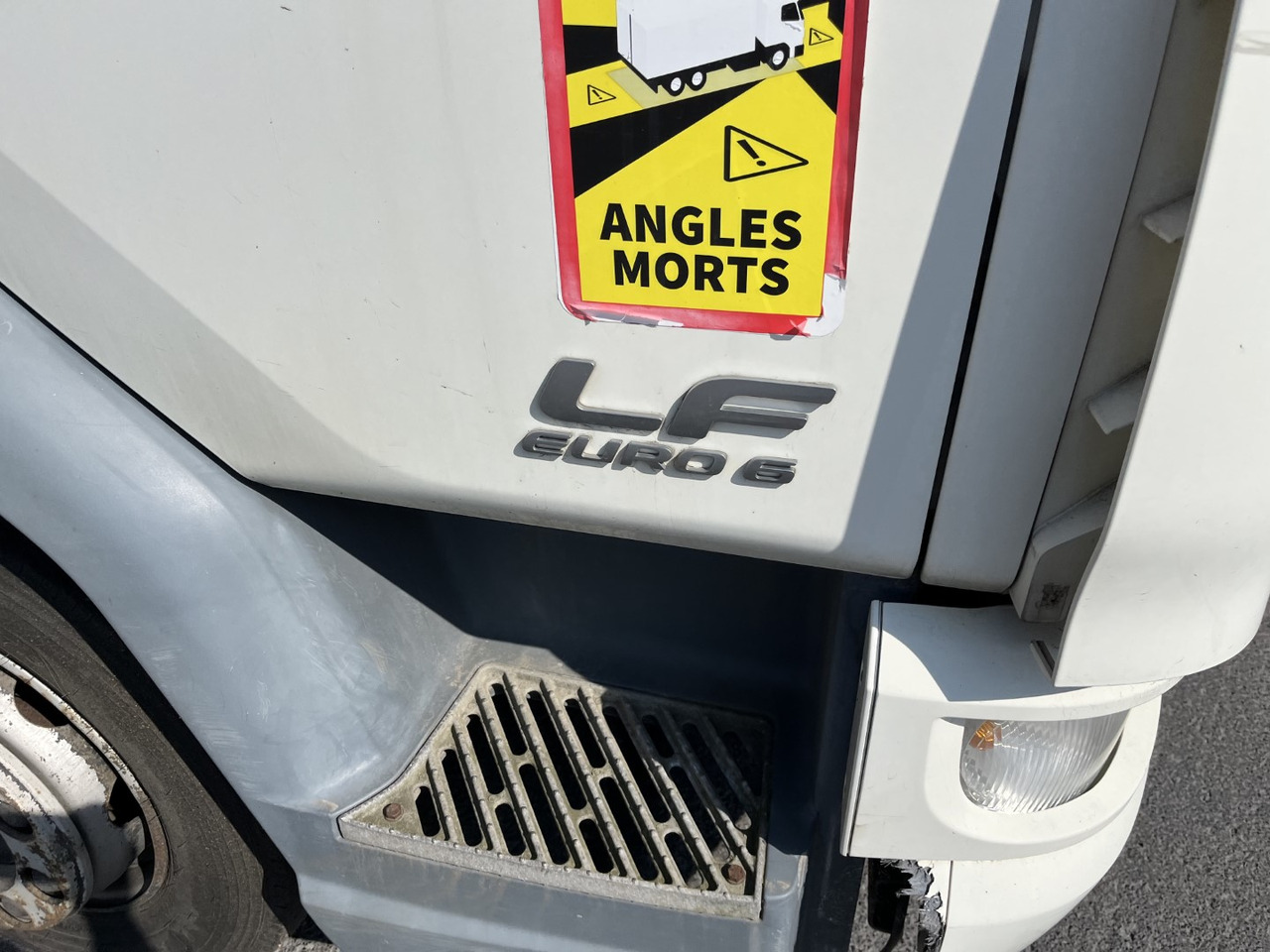 DAF LF 220 - Camion à rideaux coulissants: photos 3 DAF LF 220 - Camion à rideaux coulissants: photos 3