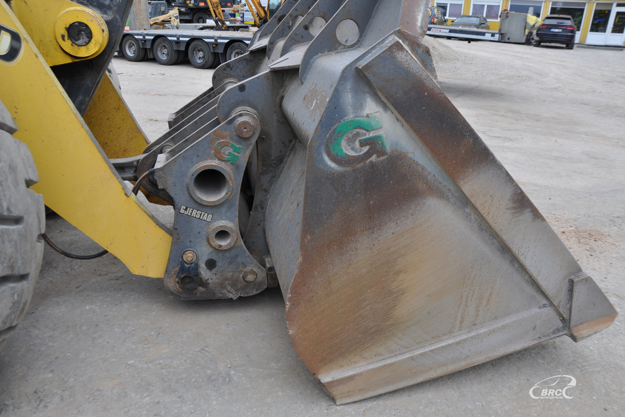 Chargeuse sur pneus New Holland W270B: photos 9 Chargeuse sur pneus New Holland W270B: photos 9