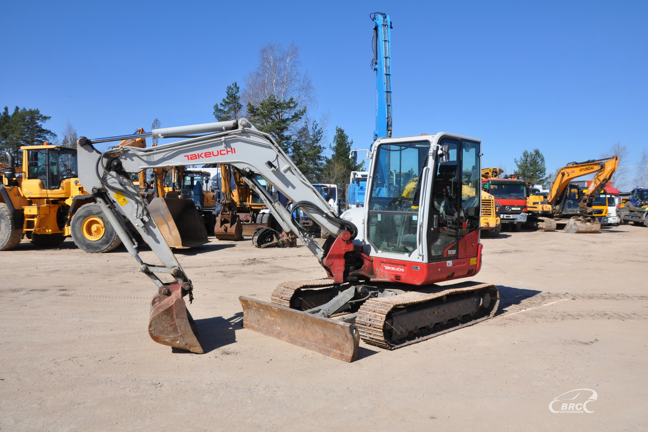 Takeuchi TB260 - Pelle sur chenille: photos 1 Takeuchi TB260 - Pelle sur chenille: photos 1