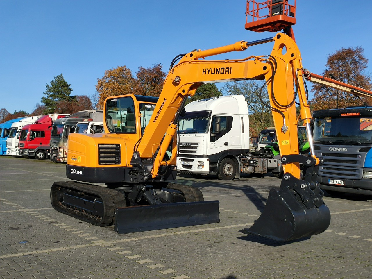 Hyundai ROBEX 80CR-9 2013r 8,3 tony - Pelle sur chenille: photos 1 Hyundai ROBEX 80CR-9 2013r 8,3 tony - Pelle sur chenille: photos 1