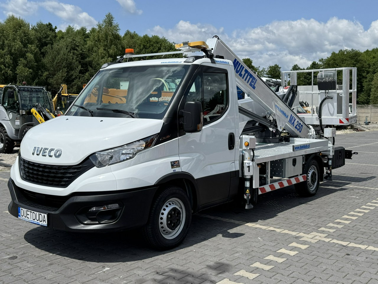 Camion avec nacelle Iveco Daily 35S14: photos 10
