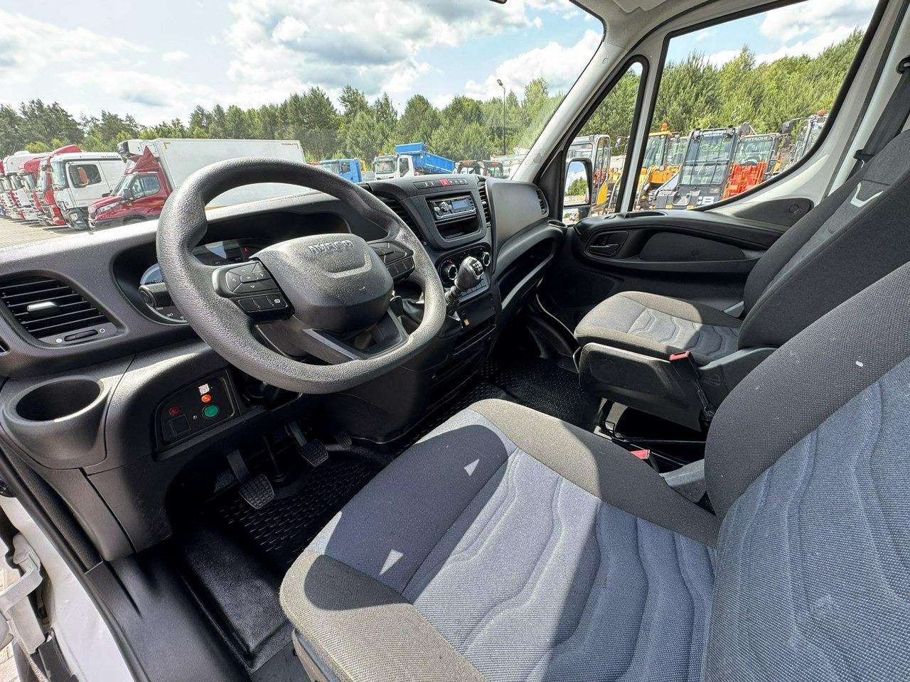 Camion avec nacelle Iveco Daily 35S14: photos 25