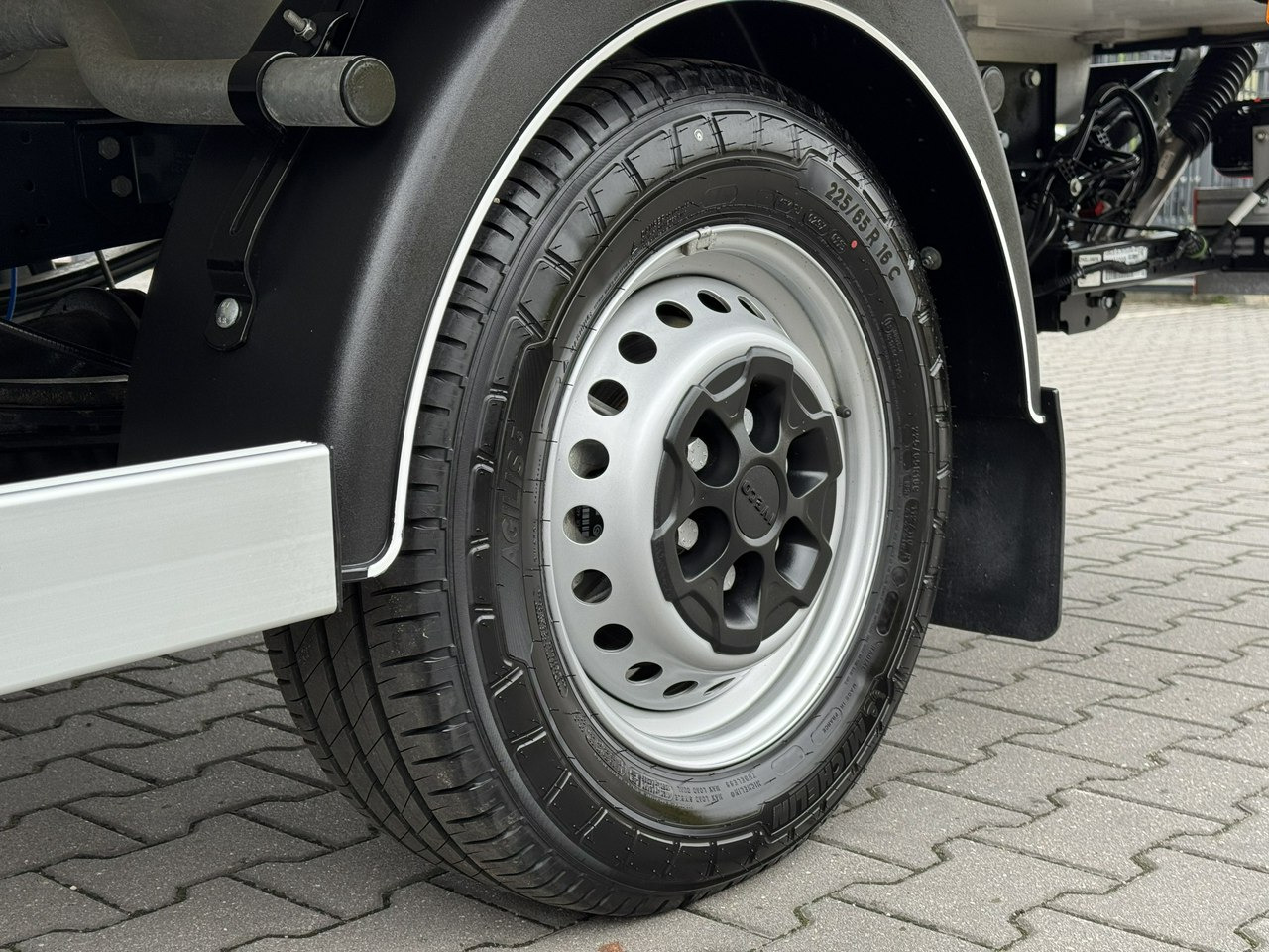 Utilitaire frigorifique Iveco Daily 35S16 V: photos 13