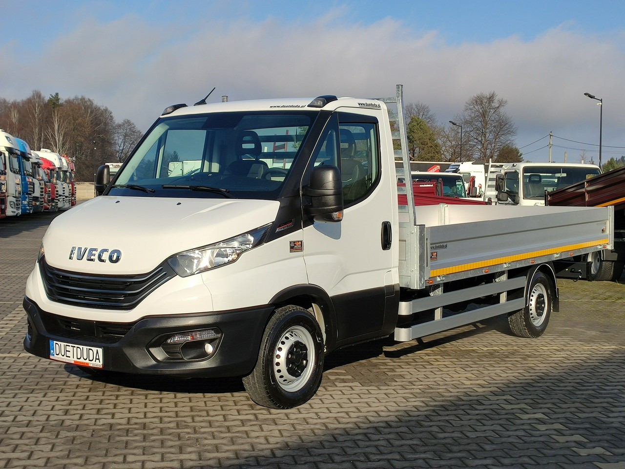 Iveco Daily 35S16 V - Utilitaire plateau: photos 2 Iveco Daily 35S16 V - Utilitaire plateau: photos 2