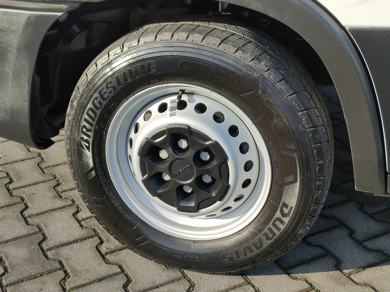 Iveco Daily 35S16 V - Utilitaire plateau: photos 3 Iveco Daily 35S16 V - Utilitaire plateau: photos 3