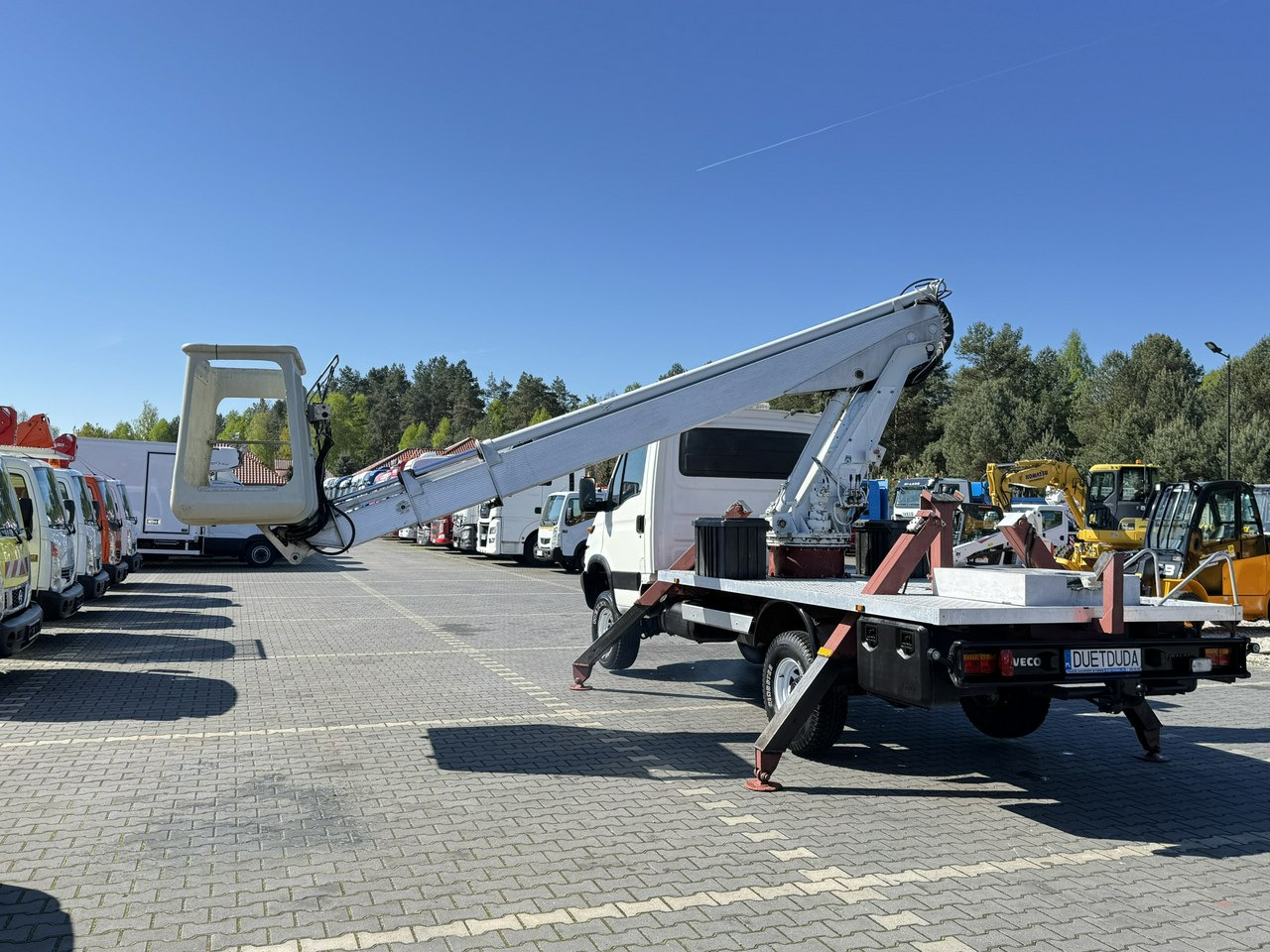 Camion avec nacelle Iveco Daily: photos 14