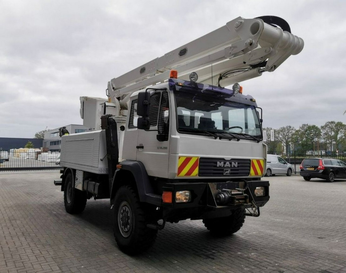 MAN LE 18.280 4x4 Zwyżka Altec TA60 Podnośnik Koszowy - Camion avec nacelle: photos 4 MAN LE 18.280 4x4 Zwyżka Altec TA60 Podnośnik Koszowy - Camion avec nacelle: photos 4