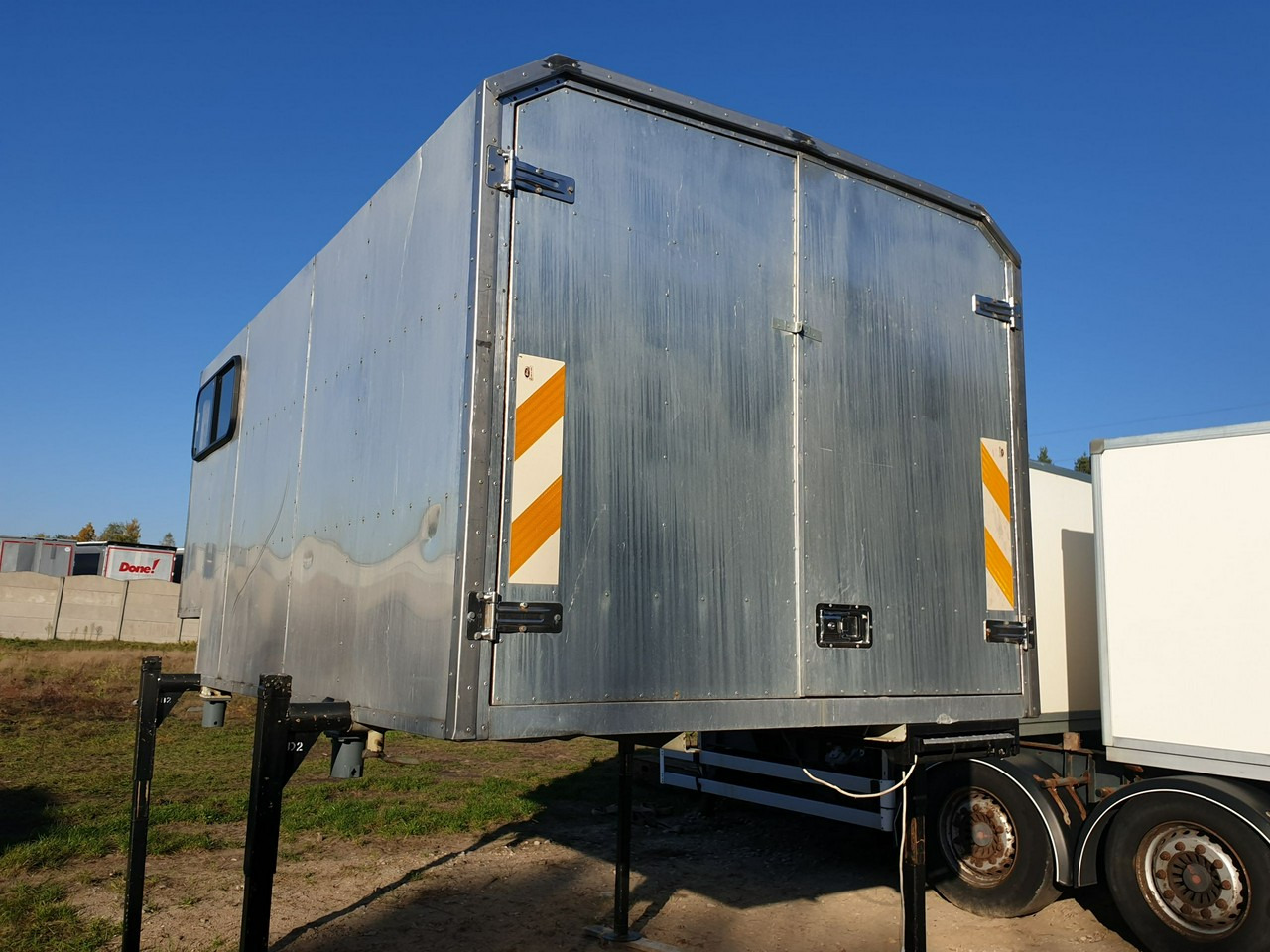 Mercedes ATEGO 1221 - Carrosserie fourgon: photos 5 Mercedes ATEGO 1221 - Carrosserie fourgon: photos 5