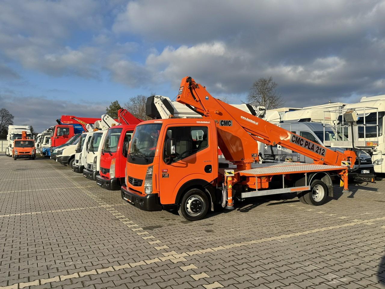 Renault Maxity - Camion avec nacelle: photos 1 Renault Maxity - Camion avec nacelle: photos 1