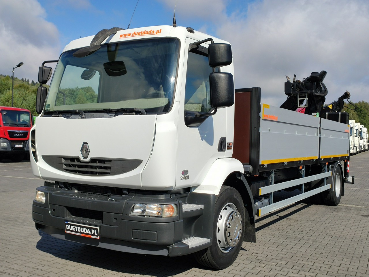 Renault Midlum 180.240DXI + HDS HYVA HB170E2 Udzwig 3.6Tony - Camion plateau, Camion grue: photos 5 Renault Midlum 180.240DXI + HDS HYVA HB170E2 Udzwig 3.6Tony - Camion plateau, Camion grue: photos 5