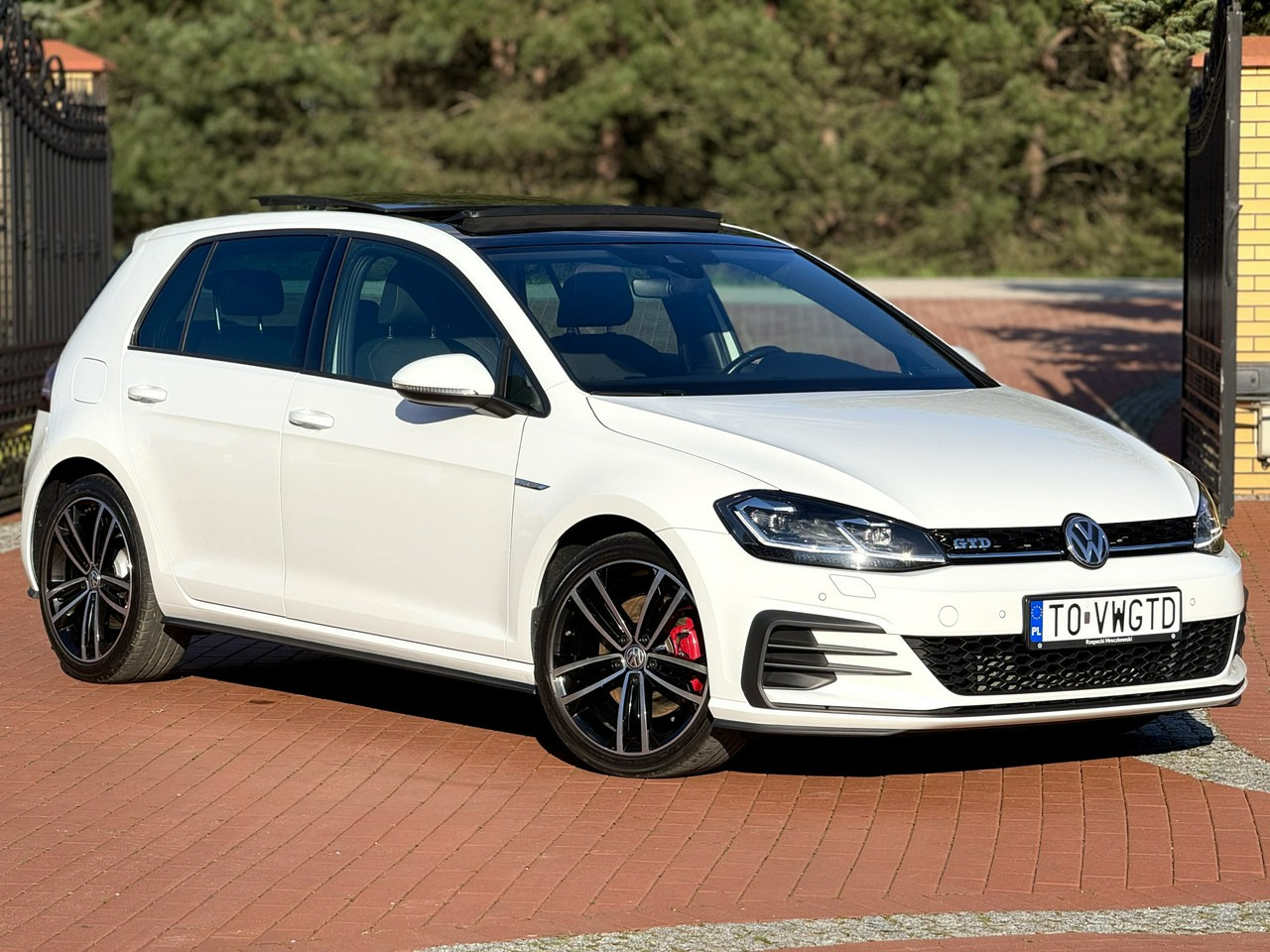 Volkswagen Golf - Voiture à hayon: photos 1 Volkswagen Golf - Voiture à hayon: photos 1