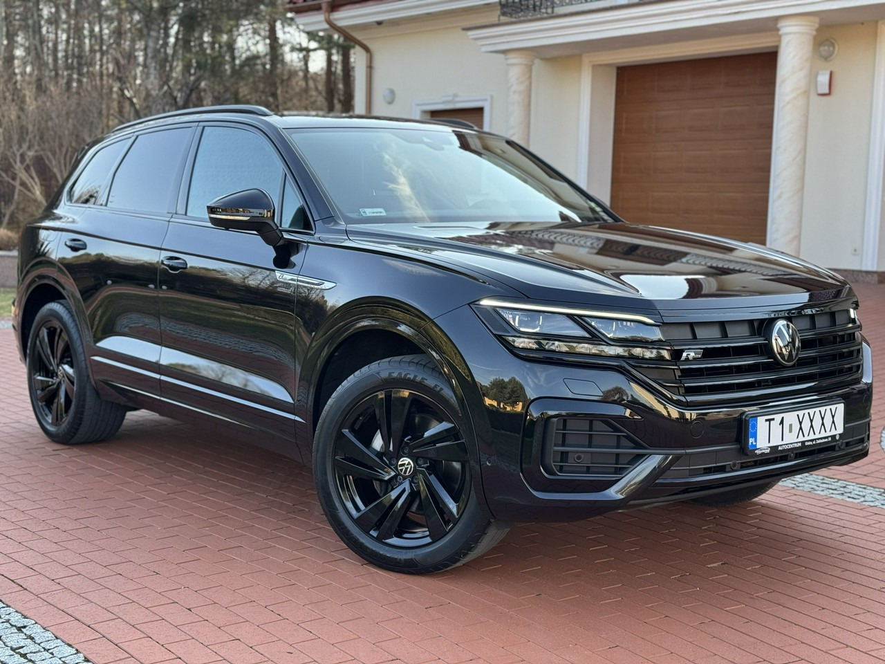SUV Volkswagen Touareg: photos 6