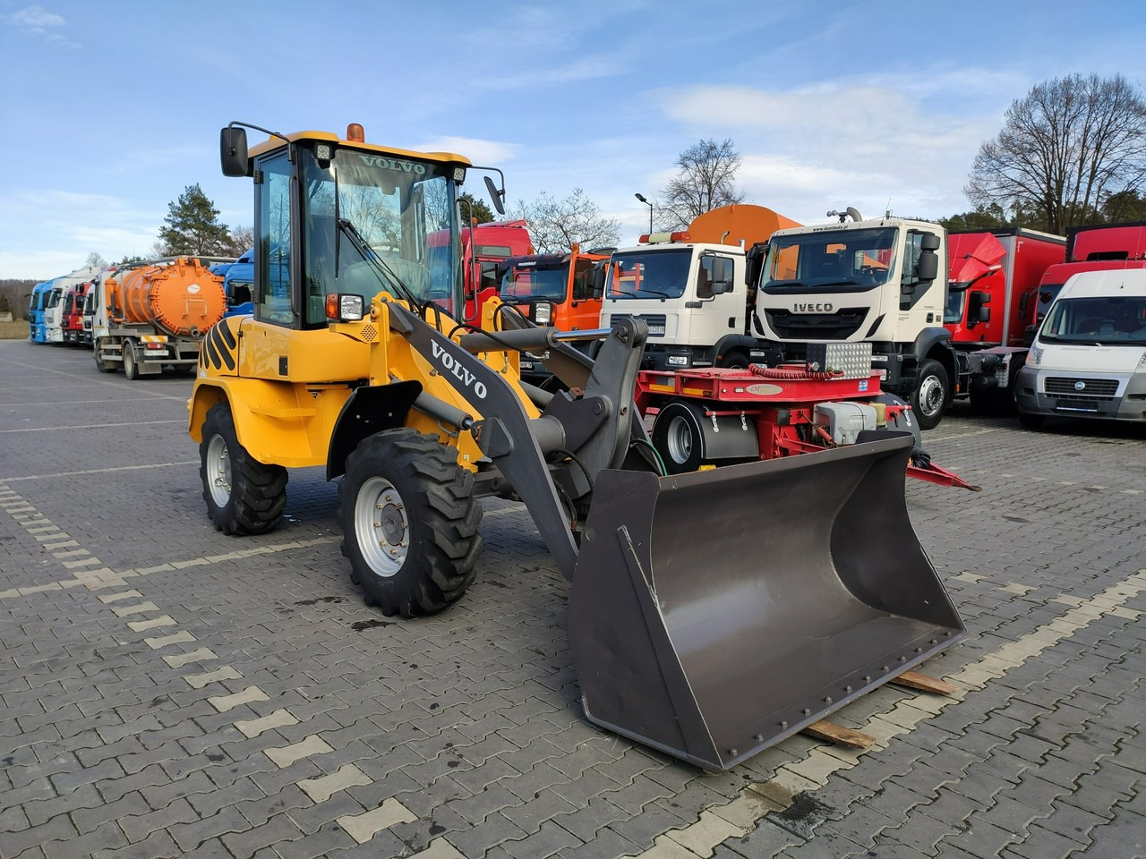 Volvo L30B Pro Unikat Stan Tylko 5380 mth - Chargeuse sur pneus: photos 2 Volvo L30B Pro Unikat Stan Tylko 5380 mth - Chargeuse sur pneus: photos 2