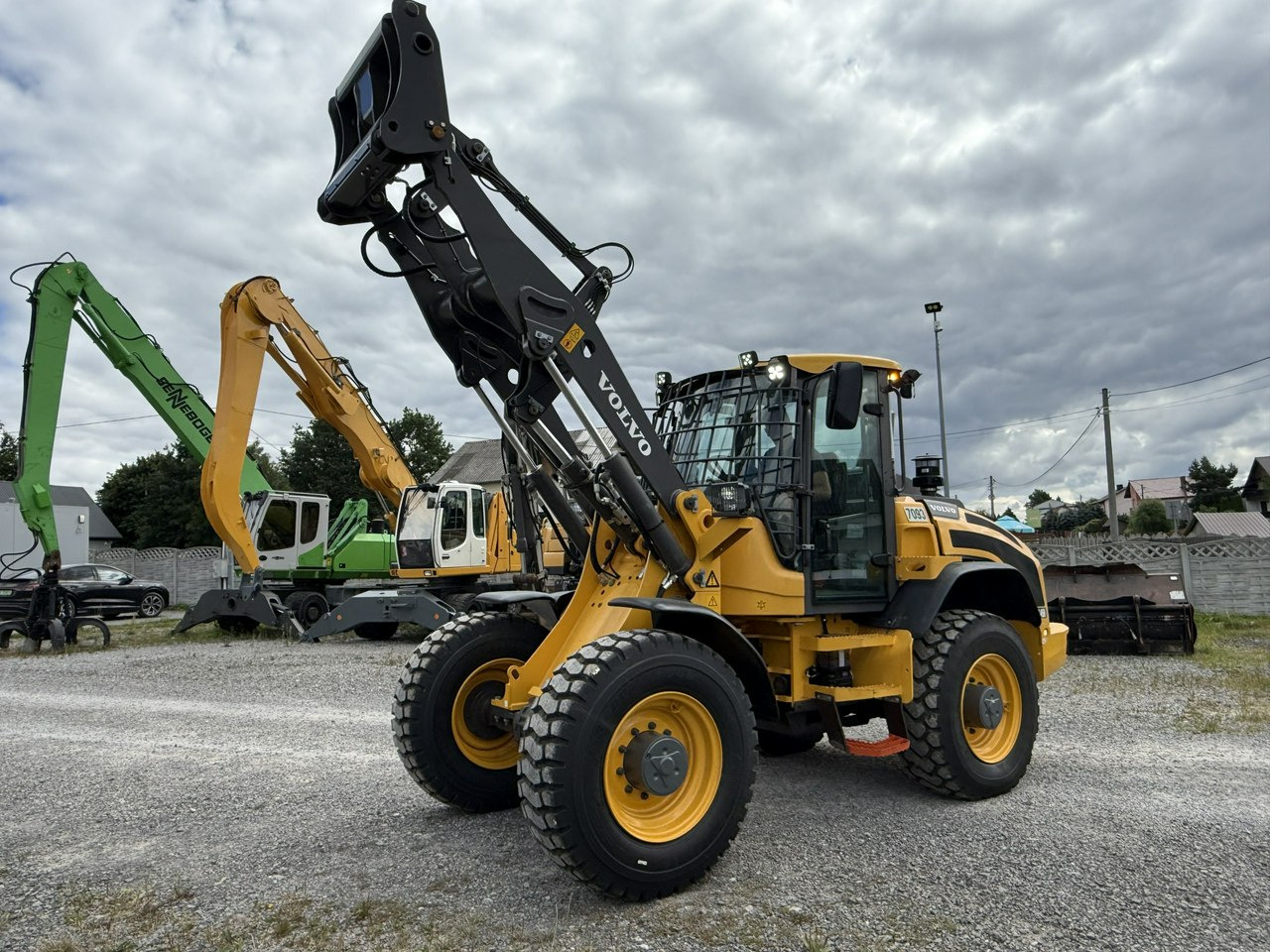 Volvo Waga -10ton WHEEL LOADER L45H Maszyna w Bardzo Dobrym Stanie - Chargeuse sur pneus: photos 3 Volvo Waga -10ton WHEEL LOADER L45H Maszyna w Bardzo Dobrym Stanie - Chargeuse sur pneus: photos 3