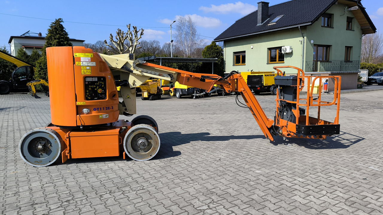 JLG E 300 AJP - Nacelle articulée: photos 4 JLG E 300 AJP - Nacelle articulée: photos 4