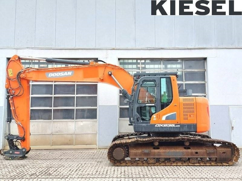 Doosan DX 235 LCR-5 - Pelle sur chenille: photos 1 Doosan DX 235 LCR-5 - Pelle sur chenille: photos 1