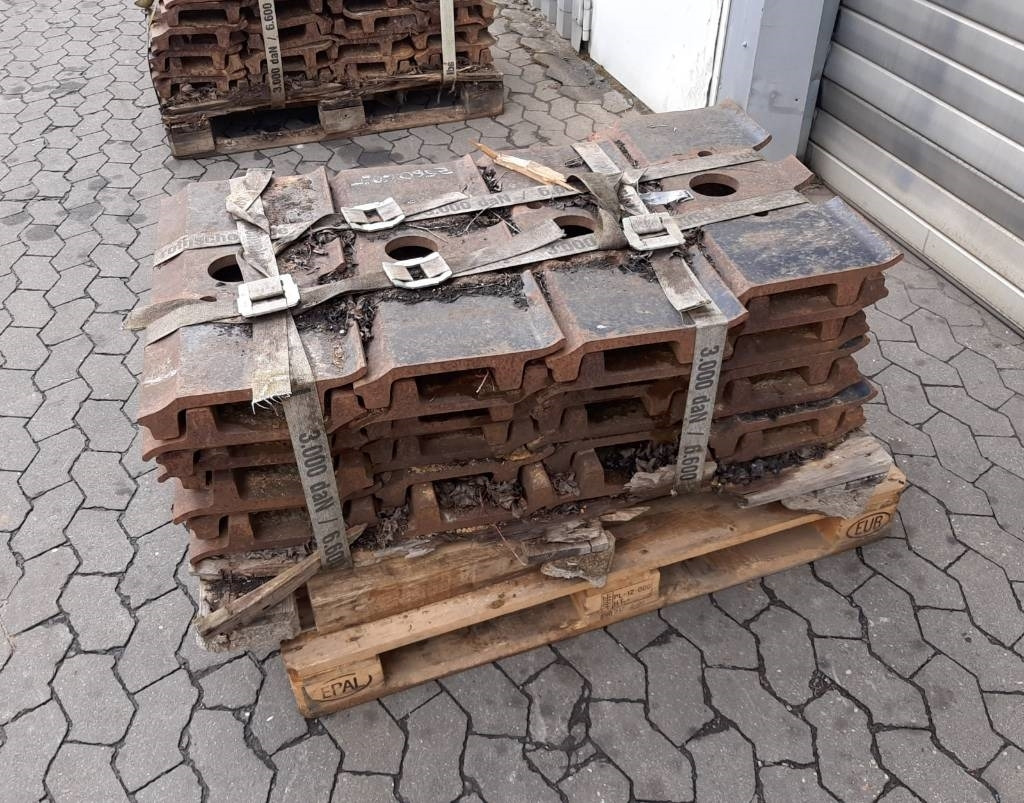 Hitachi Bodenplatten 650mm, Zweisteg - Chenille pour Engins de chantier: photos 3 Hitachi Bodenplatten 650mm, Zweisteg - Chenille pour Engins de chantier: photos 3