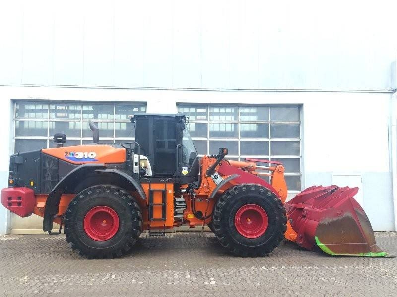 Hitachi ZW 310-6 - Chargeuse sur pneus: photos 5 Hitachi ZW 310-6 - Chargeuse sur pneus: photos 5