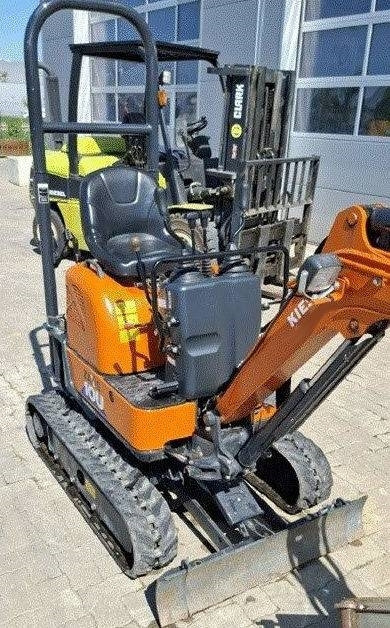 Hitachi ZX 10 U-6 - Mini pelle: photos 3 Hitachi ZX 10 U-6 - Mini pelle: photos 3