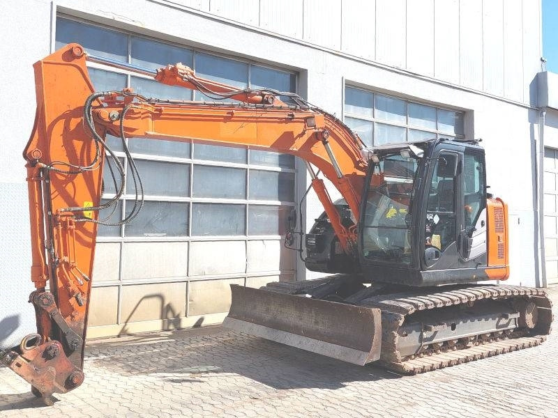 Hitachi ZX 135 US-6 - Pelle sur chenille: photos 2 Hitachi ZX 135 US-6 - Pelle sur chenille: photos 2