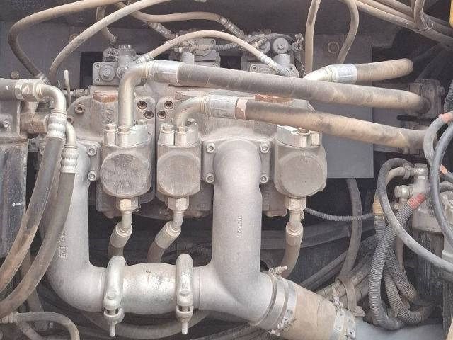 Hitachi ZX 210 LC-5  — crédit-bail Hitachi ZX 210 LC-5: photos 9