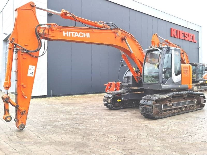Hitachi ZX 225 USLC-3 - Pelle sur chenille: photos 2 Hitachi ZX 225 USLC-3 - Pelle sur chenille: photos 2