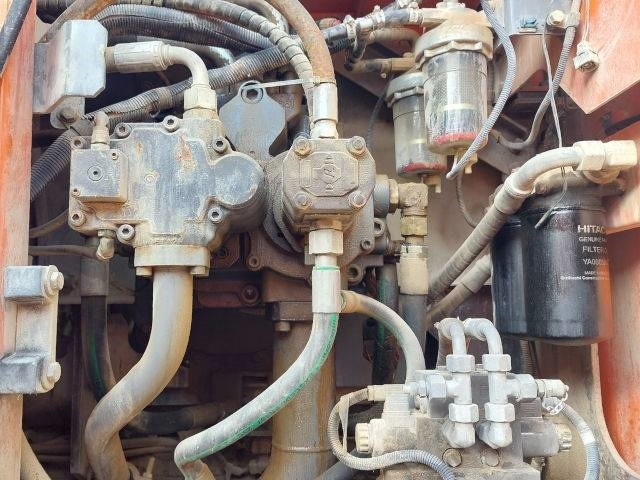 Pelle sur chenille Hitachi ZX 490 LCH-6: photos 9 Pelle sur chenille Hitachi ZX 490 LCH-6: photos 9