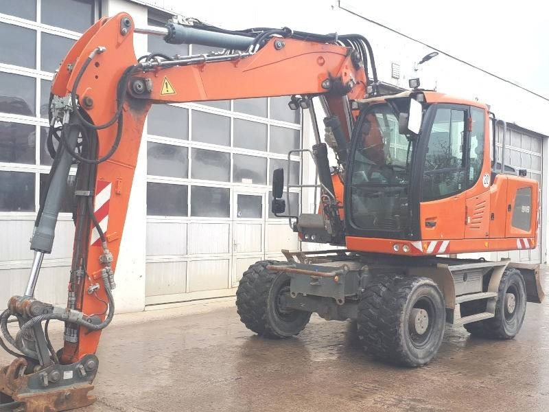 Liebherr A 916 - Pelle sur pneus: photos 2 Liebherr A 916 - Pelle sur pneus: photos 2