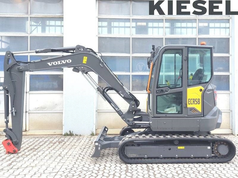 Volvo ECR 58 F - Mini pelle: photos 1 Volvo ECR 58 F - Mini pelle: photos 1