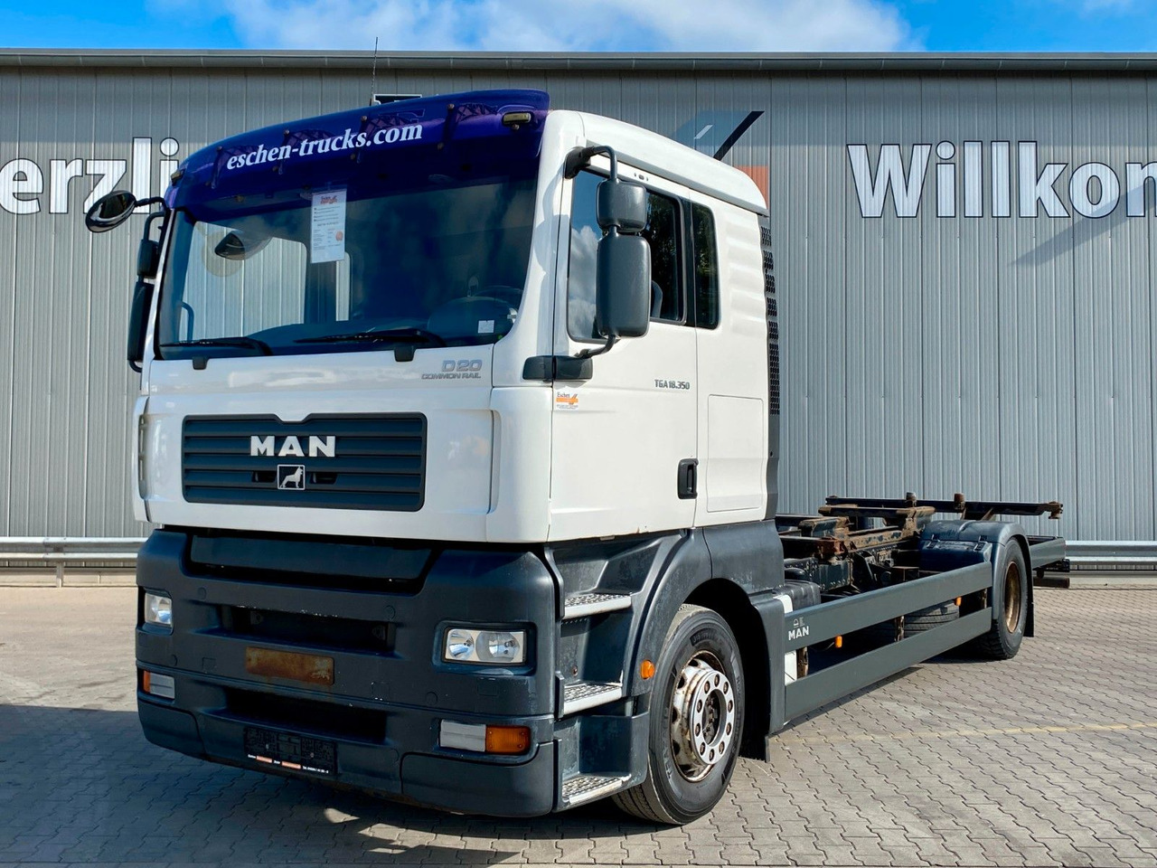 MAN TGA 18.350 LL Fahrschule*Driving school*5 Sitze MAN TGA 18.350 LL Fahrschule*Driving school*5 Sitze - Camion plateau: photos 1 MAN TGA 18.350 LL Fahrschule*Driving school*5 Sitze MAN TGA 18.350 LL Fahrschule*Driving school*5 Sitze - Camion plateau: photos 1