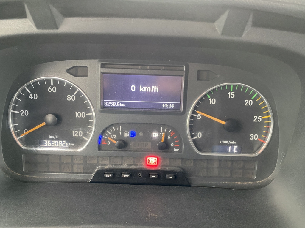 Camion plateau Mercedes-Benz 1829 LL Axor: photos 18