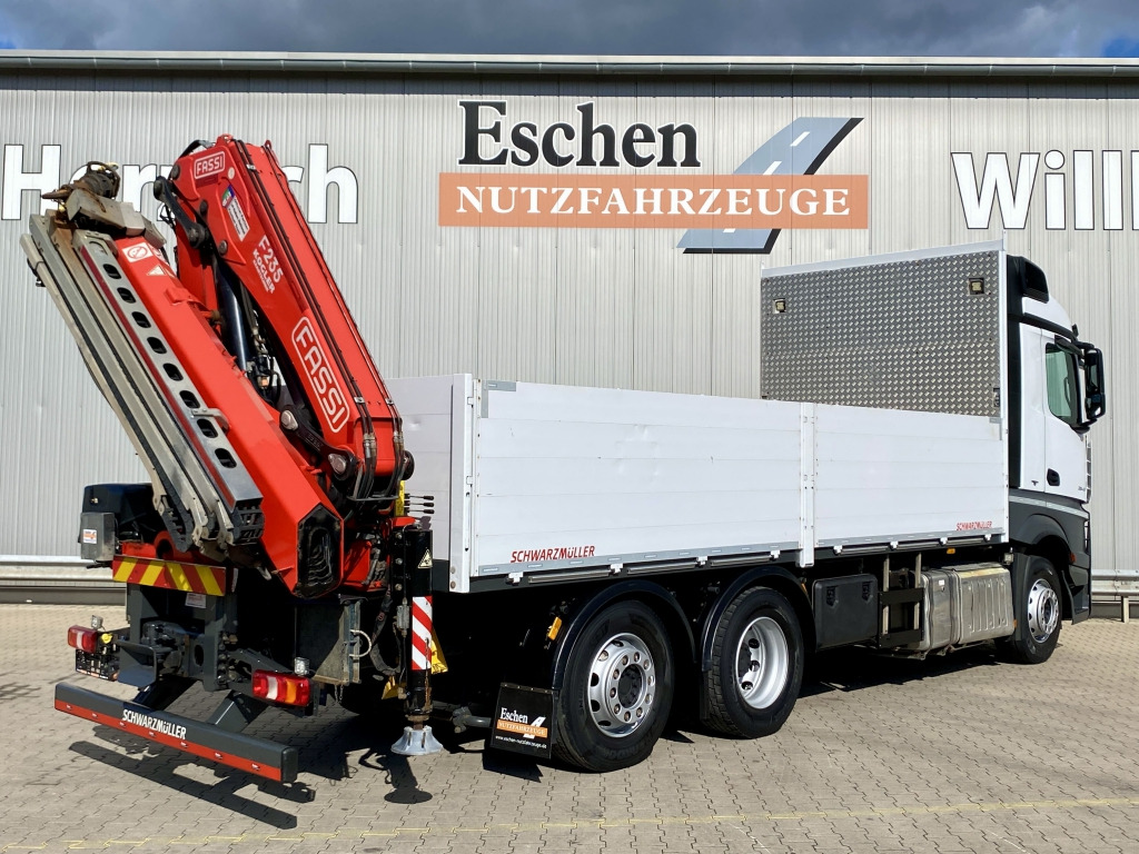 Mercedes-Benz Actros 2545 6x2 / Fassi F235A Kran - Camion plateau, Camion grue: photos 5 Mercedes-Benz Actros 2545 6x2 / Fassi F235A Kran - Camion plateau, Camion grue: photos 5