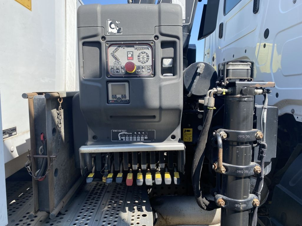 Mercedes-Benz Antos 2533 6x2 | X-HIDUO 188/ES-3*AHK*5+6.Kreis - Camion plateau, Camion grue: photos 5 Mercedes-Benz Antos 2533 6x2 | X-HIDUO 188/ES-3*AHK*5+6.Kreis - Camion plateau, Camion grue: photos 5