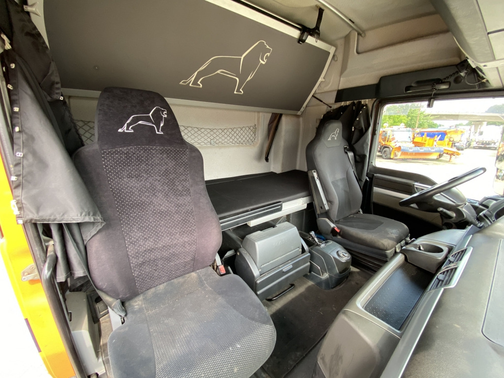 MAN TGX 18.440 4x2 LLS-U Lowliner - Tracteur routier: photos 3 MAN TGX 18.440 4x2 LLS-U Lowliner - Tracteur routier: photos 3