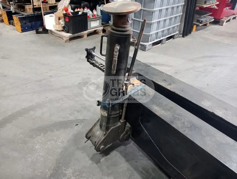 Cañas estabilizador grúa HMF 9520K - Grue auxiliaire: photos 4 Cañas estabilizador grúa HMF 9520K - Grue auxiliaire: photos 4