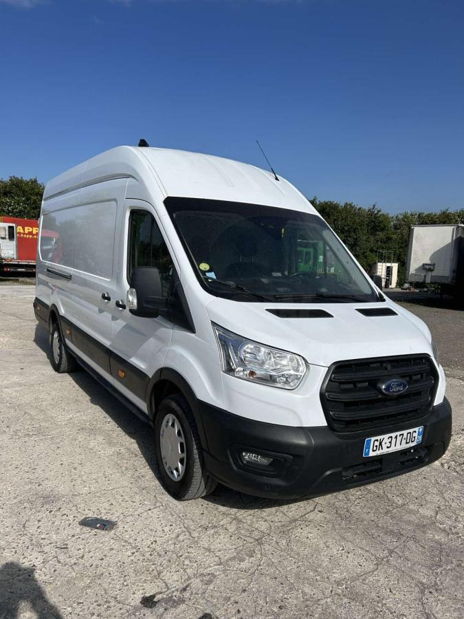 Ford Transit - Fourgon utilitaire: photos 1 Ford Transit - Fourgon utilitaire: photos 1