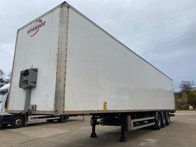 Fruehauf - Semi-remorque fourgon: photos 1 Fruehauf - Semi-remorque fourgon: photos 1