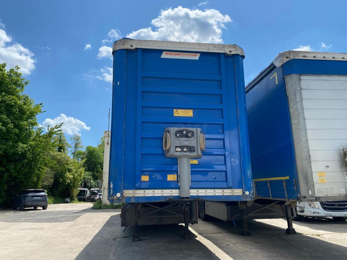 Fruehauf - Semi-remorque rideaux coulissants: photos 5 Fruehauf - Semi-remorque rideaux coulissants: photos 5