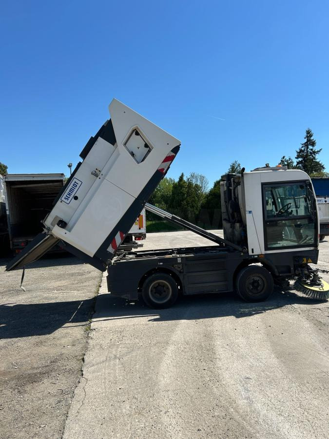 Schmidt CleanGo 500 Compact 400 - Balayeuse de voirie: photos 4 Schmidt CleanGo 500 Compact 400 - Balayeuse de voirie: photos 4
