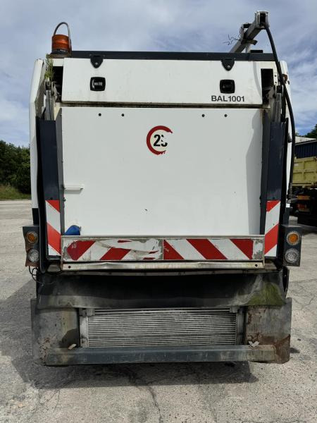 Schmidt Clingo 400 - Balayeuse de voirie: photos 3 Schmidt Clingo 400 - Balayeuse de voirie: photos 3