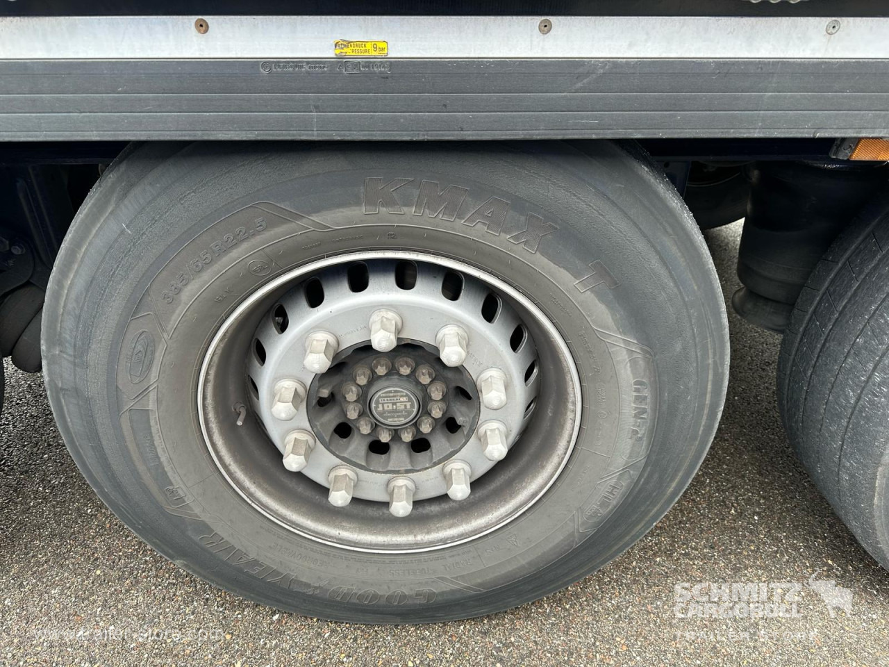 KRONE Curtainsider Standard - Semi-remorque rideaux coulissants: photos 3 KRONE Curtainsider Standard - Semi-remorque rideaux coulissants: photos 3