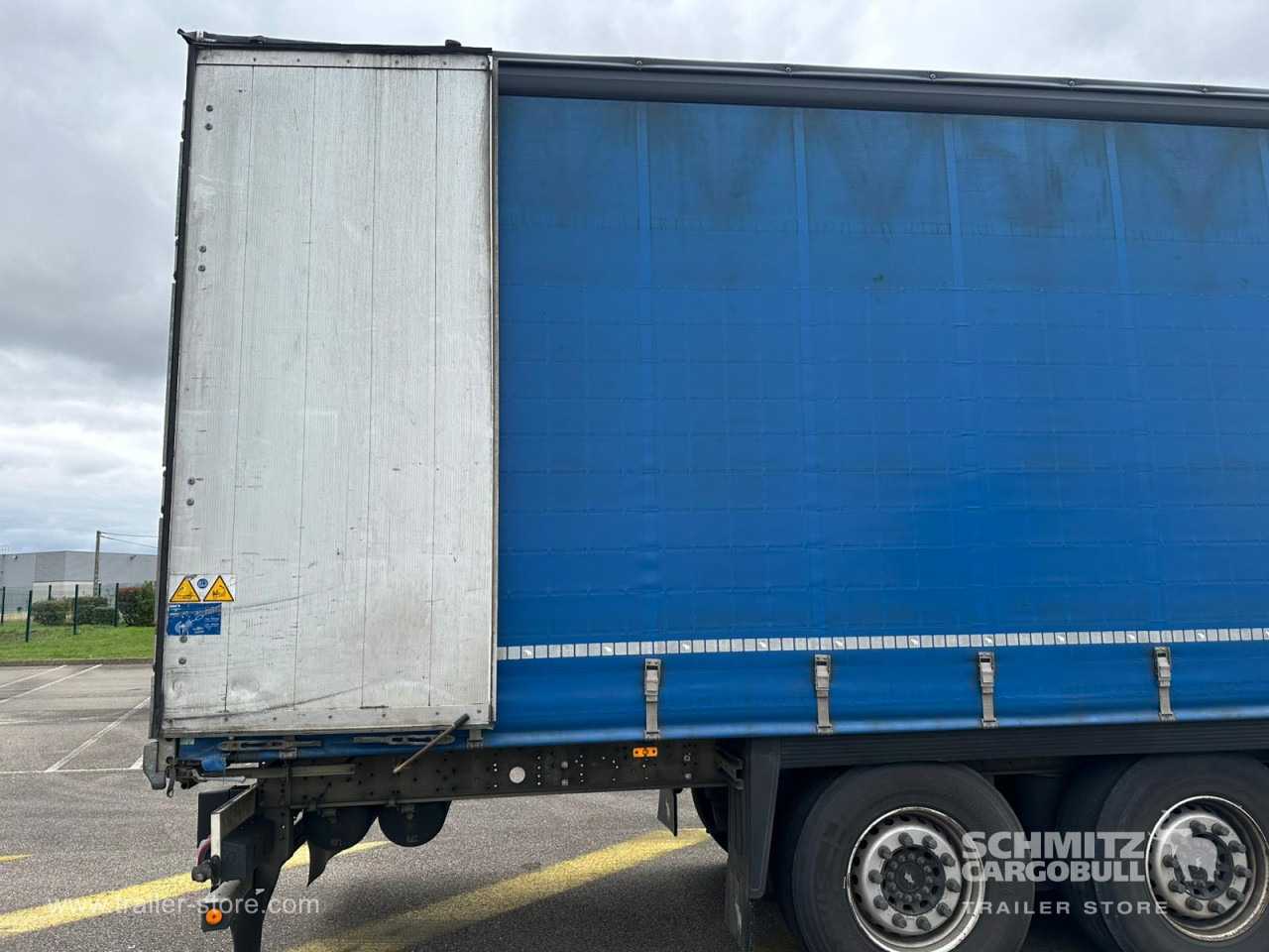 SCHMITZ Curtainsider Coil - Semi-remorque rideaux coulissants: photos 3 SCHMITZ Curtainsider Coil - Semi-remorque rideaux coulissants: photos 3