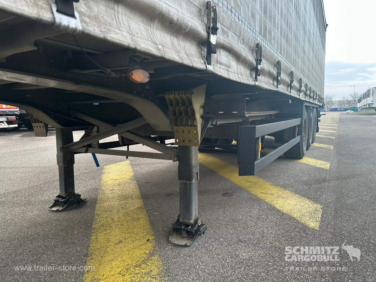 SCHMITZ Curtainsider Standard - Semi-remorque rideaux coulissants: photos 3 SCHMITZ Curtainsider Standard - Semi-remorque rideaux coulissants: photos 3